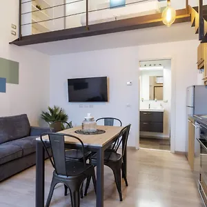 https://easylife-charme-industriale-nel-cuore-di-milano.it-lombardy.com